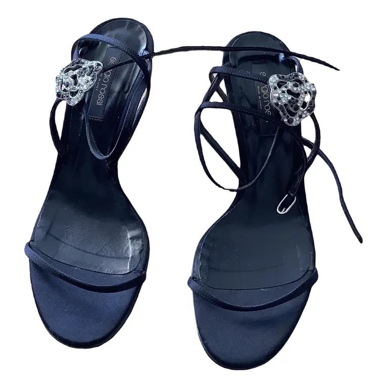 sc:https://old.stylecycle.gr/media/catalog/product/b/l/black-cloth-sergio-rossi-heels-41288566-1_2.jpg