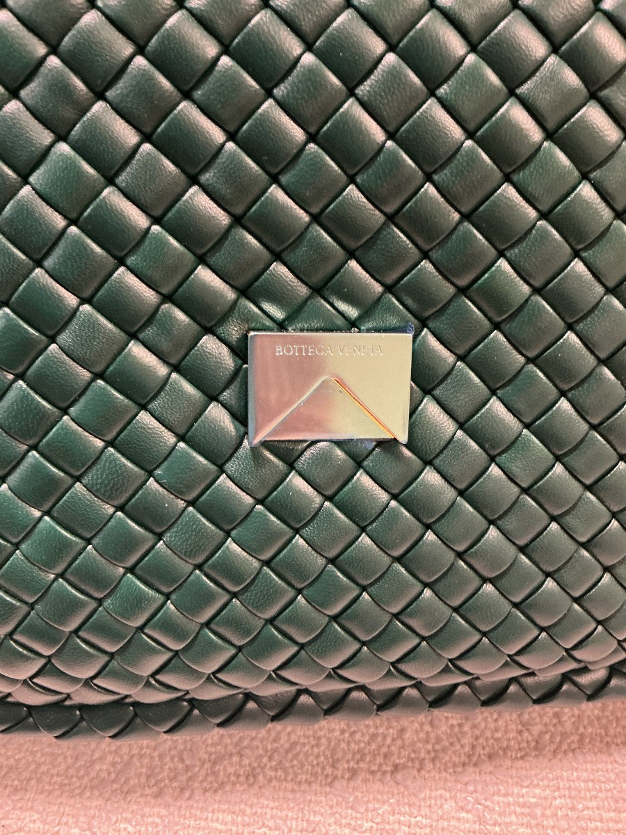 BOTTEGA VENETA COBBLE SHOULDER BAG