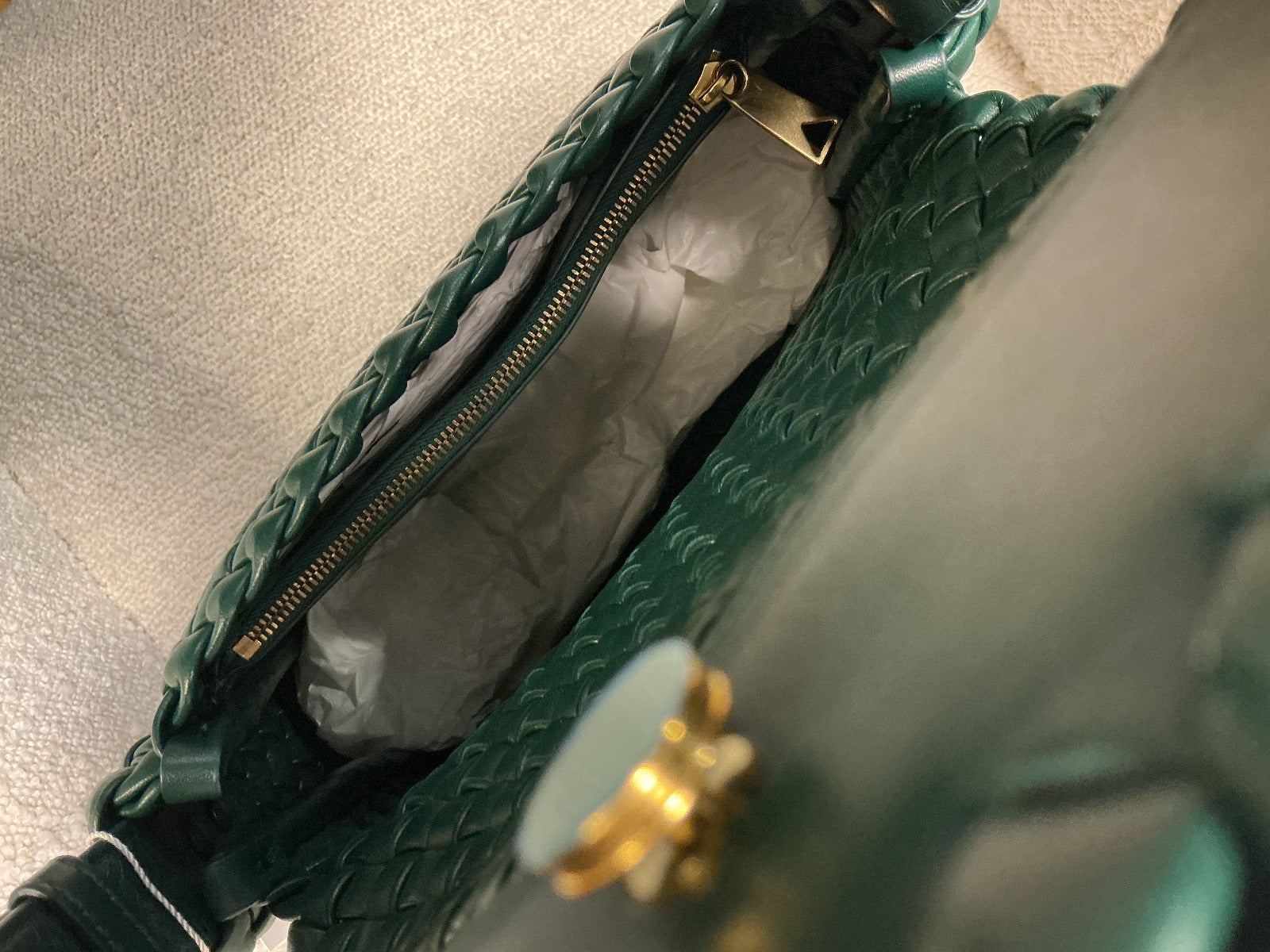 BOTTEGA VENETA COBBLE SHOULDER BAG