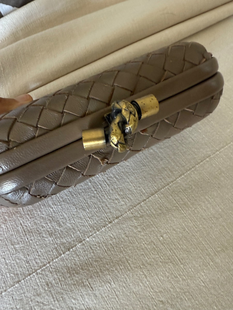 BOTTEGA VENETA POCHETTE KNOT CLUTCH